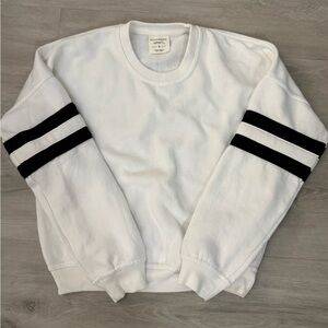 SOUTHERN SPIRIT Heavyweight White Sweatshirt Black Double Striped Arm Design - S